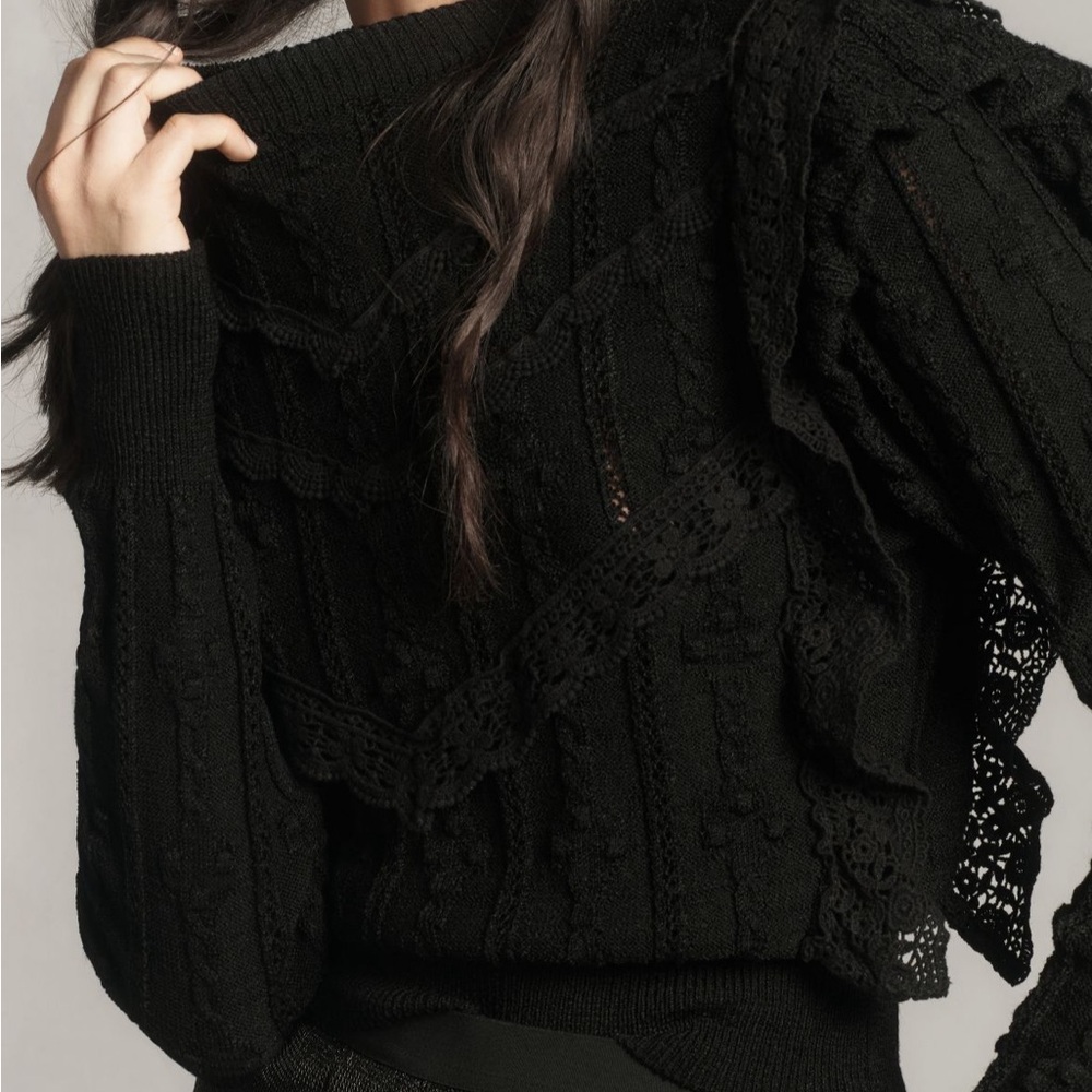 Lea & Viola Black Raffled Sweater